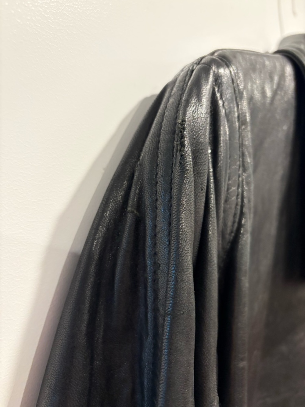 Danier Black Leather Trench Coat - Picture 5 of 6